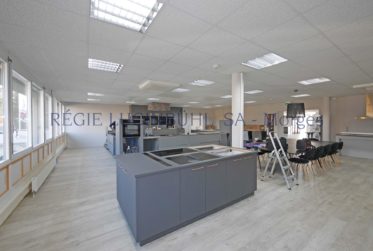 Grande surface commerciale d'env. 640m2